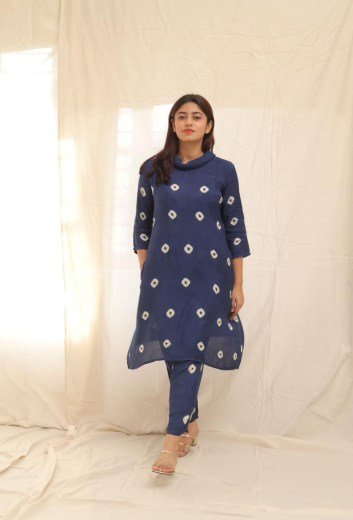 Navy Bandhani Cowl Neck Set